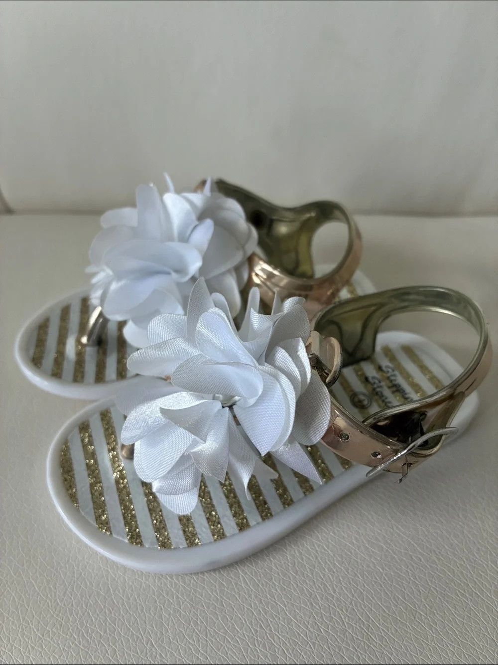 Stepping Stones Girls' White Flower Strap Sandals with Gold Metallic Accents